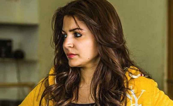 রণবীরের গালে একের পর এক চড় আনুশকার