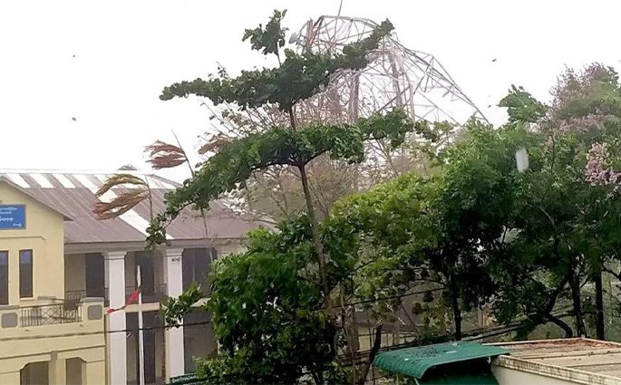 মিয়ানমারে মোখার তাণ্ডব, ভেঙে পড়ল মোবাইল টাওয়ার