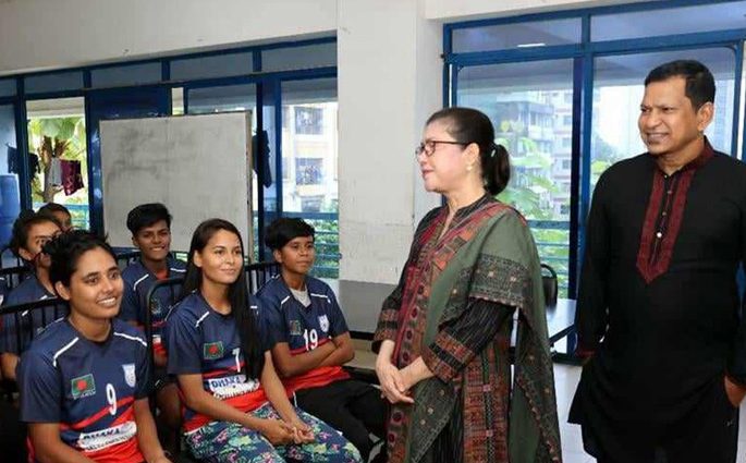 বাফুফে ভবনে সাবিনাদের ঈদ