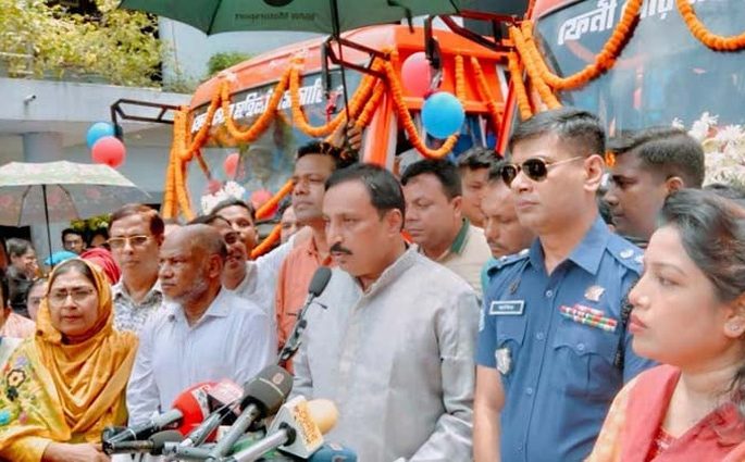 ফেনী পৌরসভার উদ্যোগে নারীদের জন্য বাস সার্ভিস চালু