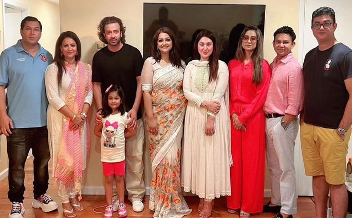নিউইয়র্কে জন্মদিনের অনুষ্ঠানে একসঙ্গে শাকিব-অপু