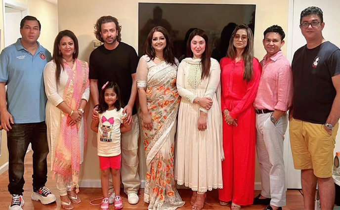 নিউইয়র্কে জন্মদিনের অনুষ্ঠানে একসঙ্গে শাকিব-অপু