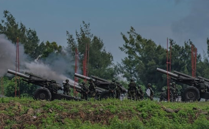তাইওয়ানে অস্ত্র পাঠিয়ে যুক্তরাষ্ট্র আঞ্চলিক শান্তিকে হুমকির মুখে ঠেলে দিচ্ছে : চীন