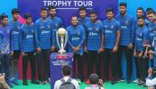 বিশ্বকাপ ট্রফির ছোঁয়া পেলেন টাইগার ক্রিকেটাররা
