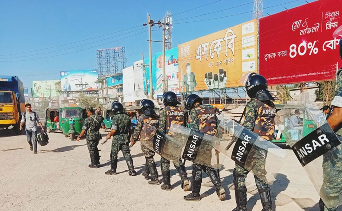 যান চলাচল নির্বিঘ্ন রাখতে মাঠে ৬৬ হাজার আনসার-ভিডিপি