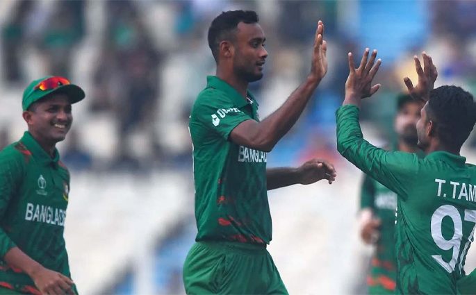 আশা বাঁচাতে যত ওভার পর্যন্ত আটকে রাখতে হবে অস্ট্রেলিয়াক