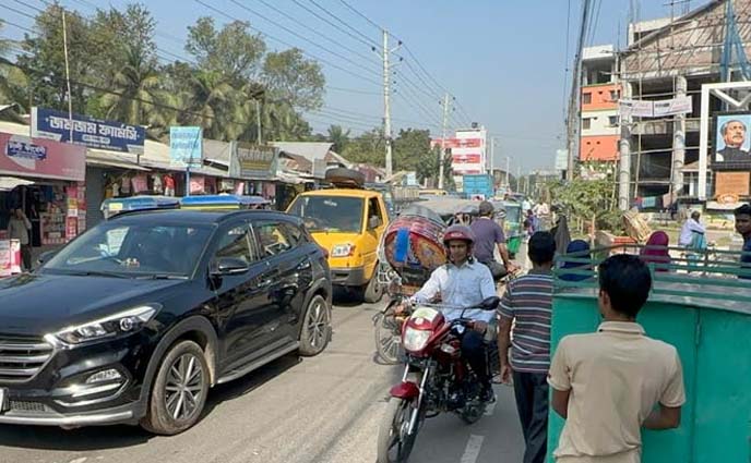 বিএনপির ডাকা হরতালের কোন প্রভাব পড়েনি শরীয়তপুরে