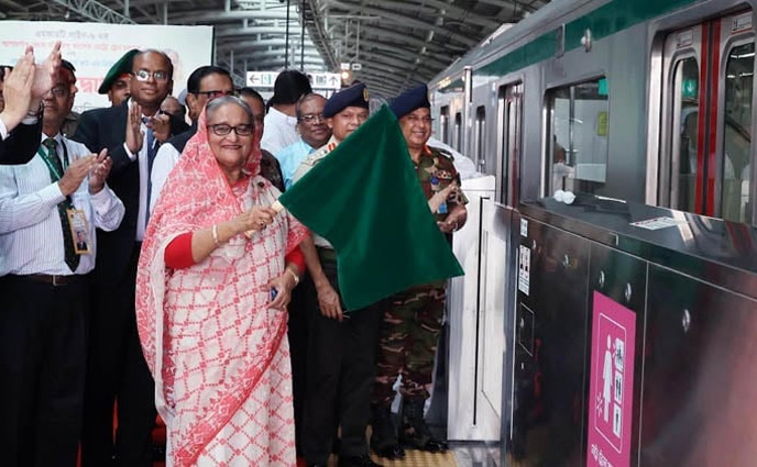 আগারগাঁও-মতিঝিল অংশের মেট্রোরেল উদ্বোধন করলেন প্রধানমন্ত্রী