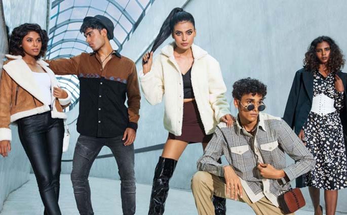 ওয়েস্টার্ন ফ্যাশনের ছোঁয়ায় ঢেউয়ের ট্রেন্ডি শীতের কালেকশন