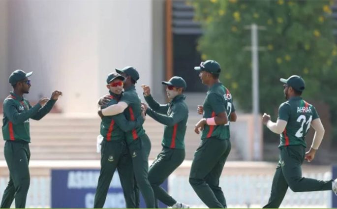 বিশ্বকাপে টিকে থাকার লড়াইয়ে ফিল্ডিংয়ে বাংলাদেশ