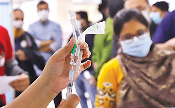 দেশে ফের বাড়ছে করোনা সংক্রমণ, টিকা দিতে নির্দেশনা