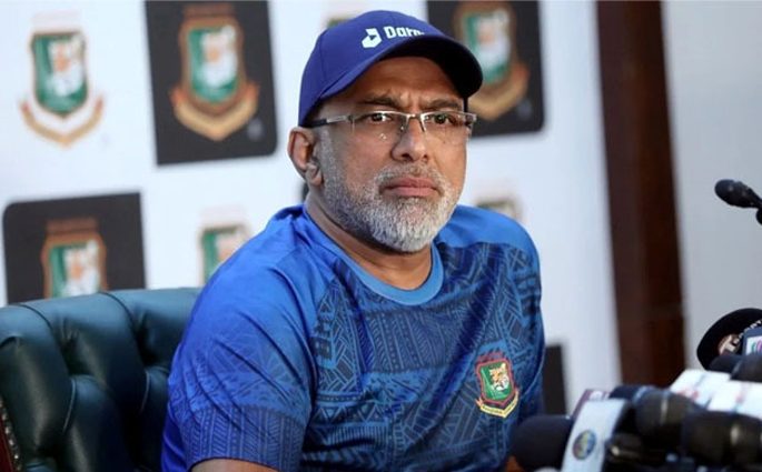 হাথুরুসিংহকে শোকজের ইঙ্গিত বিসিবির