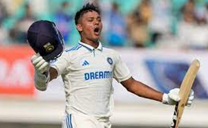 ডাবল সেঞ্চুরিতে ১৪ ধাপ এগোলেন জয়সওয়াল
