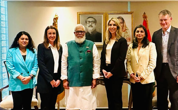 বাংলাদেশের সাথে আরও ঘনিষ্টভাবে কাজ করতে আগ্রহী ওয়ালমার্ট