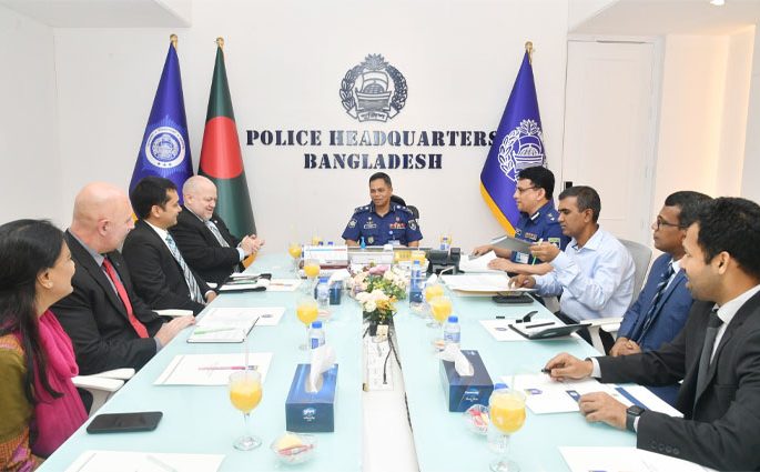 আইজিপির সঙ্গে মার্কিন দূতাবাসের প্রতিনিধিদলের সাক্ষাৎ