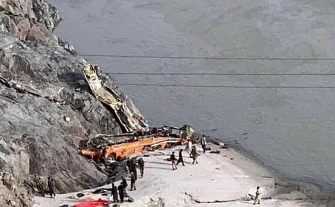 পাকিস্তানে দুটি বাস দুর্ঘটনায় ৩৫ জন নিহত