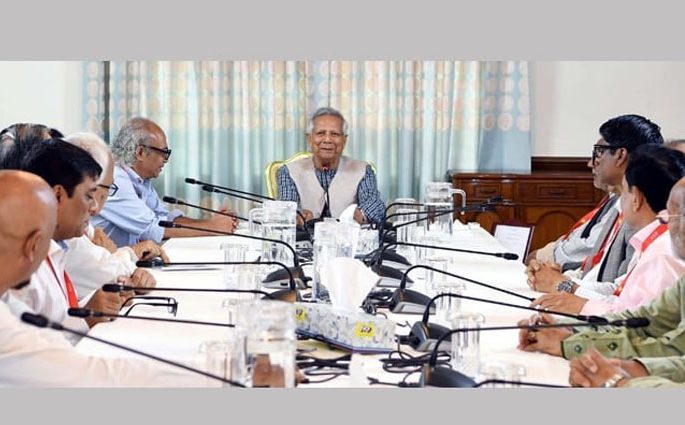 সরকার মুক্ত গণমাধ্যমে বিশ্বাস করে : প্রধান উপদেষ্টা
