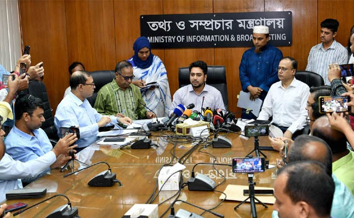গণমাধ্যমের সাথে আলোচনা করে কমিশন করা হবে : তথ্য উপদেষ্টা