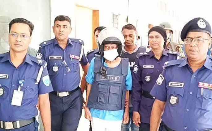 ৬ হত্যা মামলায় গ্রেপ্তার দেখানো হলো মানিককে