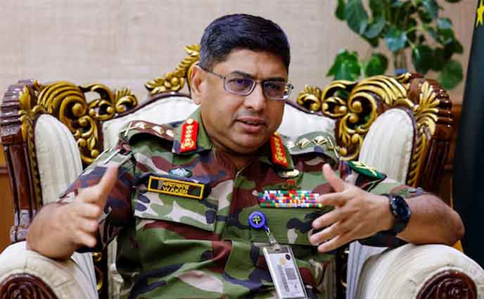 সেনাবাহিনী রাজনীতিতে হস্তক্ষেপ করবে না : ওয়াকার-উজ-জামান
