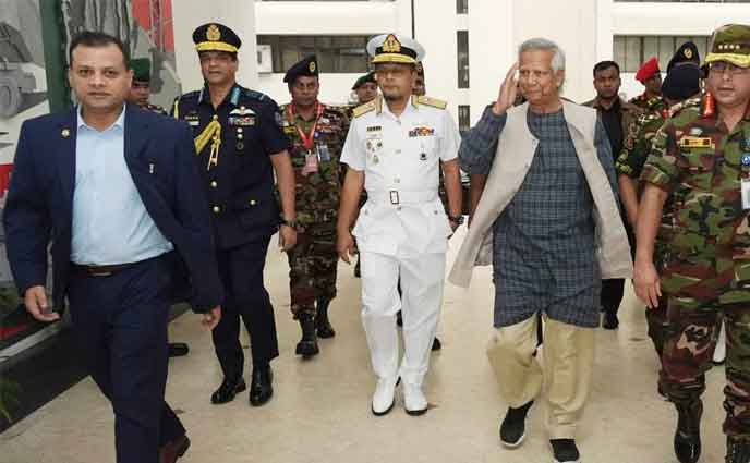সেনাসদরে প্রধান উপদেষ্টা ড. ইউনূস