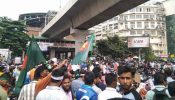 শাহবাগ অবরোধ করেছেন আউটসোর্সিং কর্মীরা, বন্ধ যান চলাচল