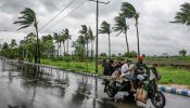 সন্ধ্যার মধ্যে নয় অঞ্চলে ৮০ কিলোমিটার বেগে ঝড়ের আভাস