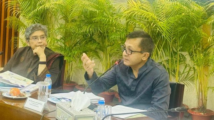 করের আওতা বিস্তৃত করে রাজস্ব আদায় বাড়াতে হবে: বাণিজ্যমন্ত্রী