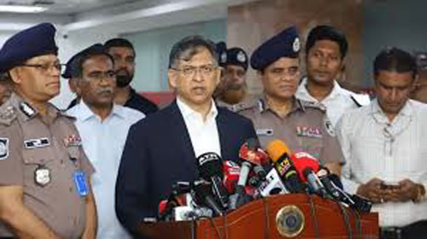 সন্ত্রাসীদের কোনো অভয়ারণ্য থাকতে দেওয়া হবে না : স্বরাষ্ট্রমন্ত্রী