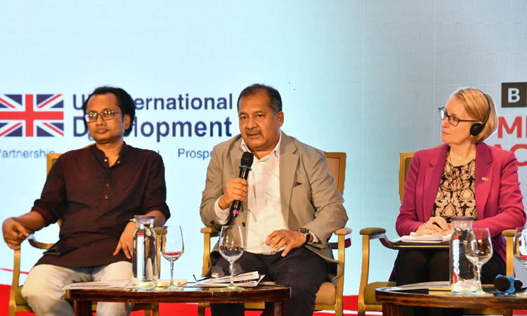 গণমাধ্যম সংস্কারে সব পক্ষকে নিয়ে কাজ করবে সরকার: তথ্যমন্ত্রী