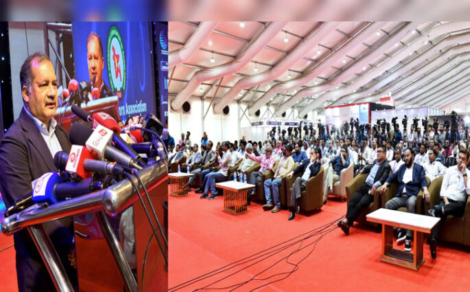 গণমাধ্যমকে স্বাধীন ও শক্তিশালী কাঠামোর ওপর দাঁড় করাতে চায় সরকার : তথ্যমন্ত্রী