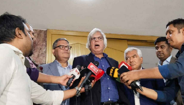বন্ধ কারখানায় নয়, টিকে থাকা দুর্বল শিল্পে অর্থায়নের আহ্বান ব্যবসায়ীদের