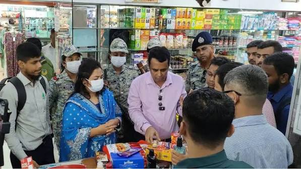 নিম্নমানের কসমেটিকস-শিশুখাদ্য বিক্রি: আলমাস সুপার শপকে ৫ লাখ জরিমানা