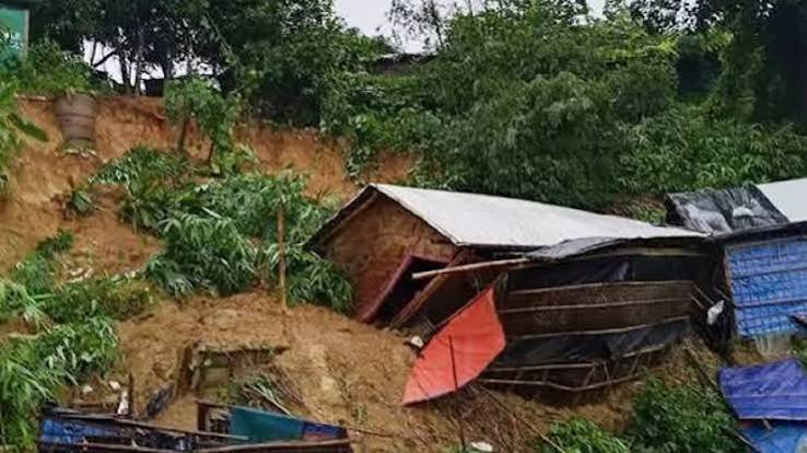 কক্সবাজার ও বান্দরবানে পাহাড়ধসে ৭ জনের মৃত্যু