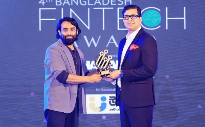 বাংলাদেশ ফিনটেক অ্যাওয়ার্ডে তিন পুরস্কার পেল বিকাশ
